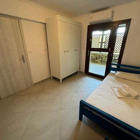 Melina Apartments Nikíti Eksteriør bilde