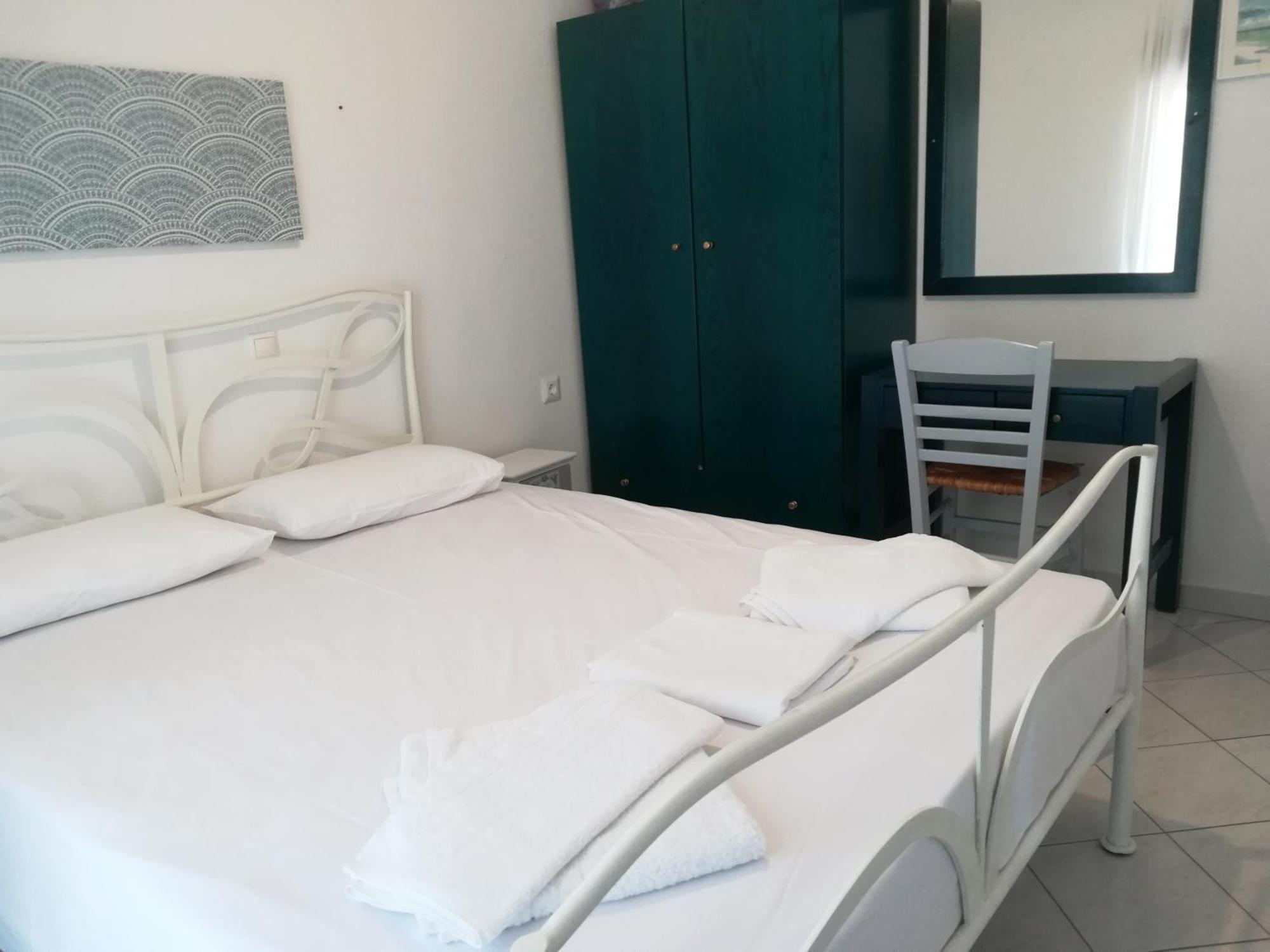 Melina Apartments Nikíti Eksteriør bilde