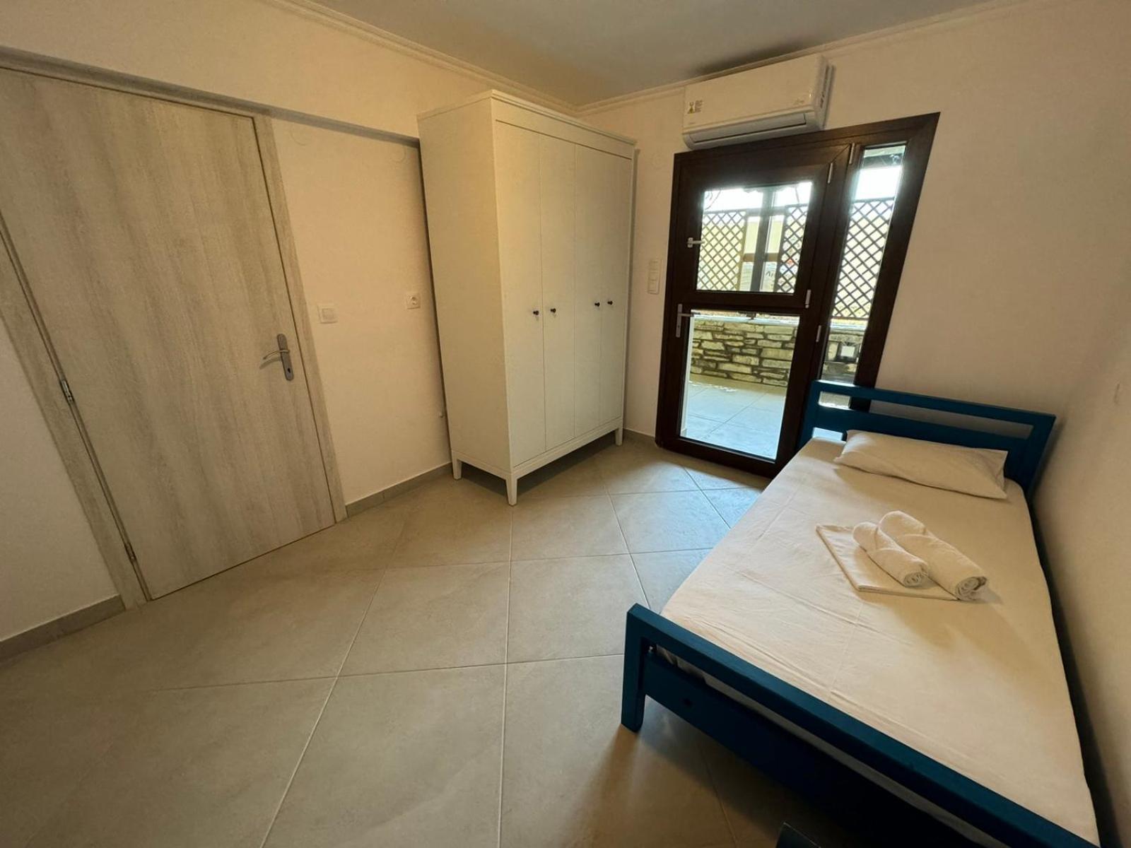 Melina Apartments Nikíti Eksteriør bilde