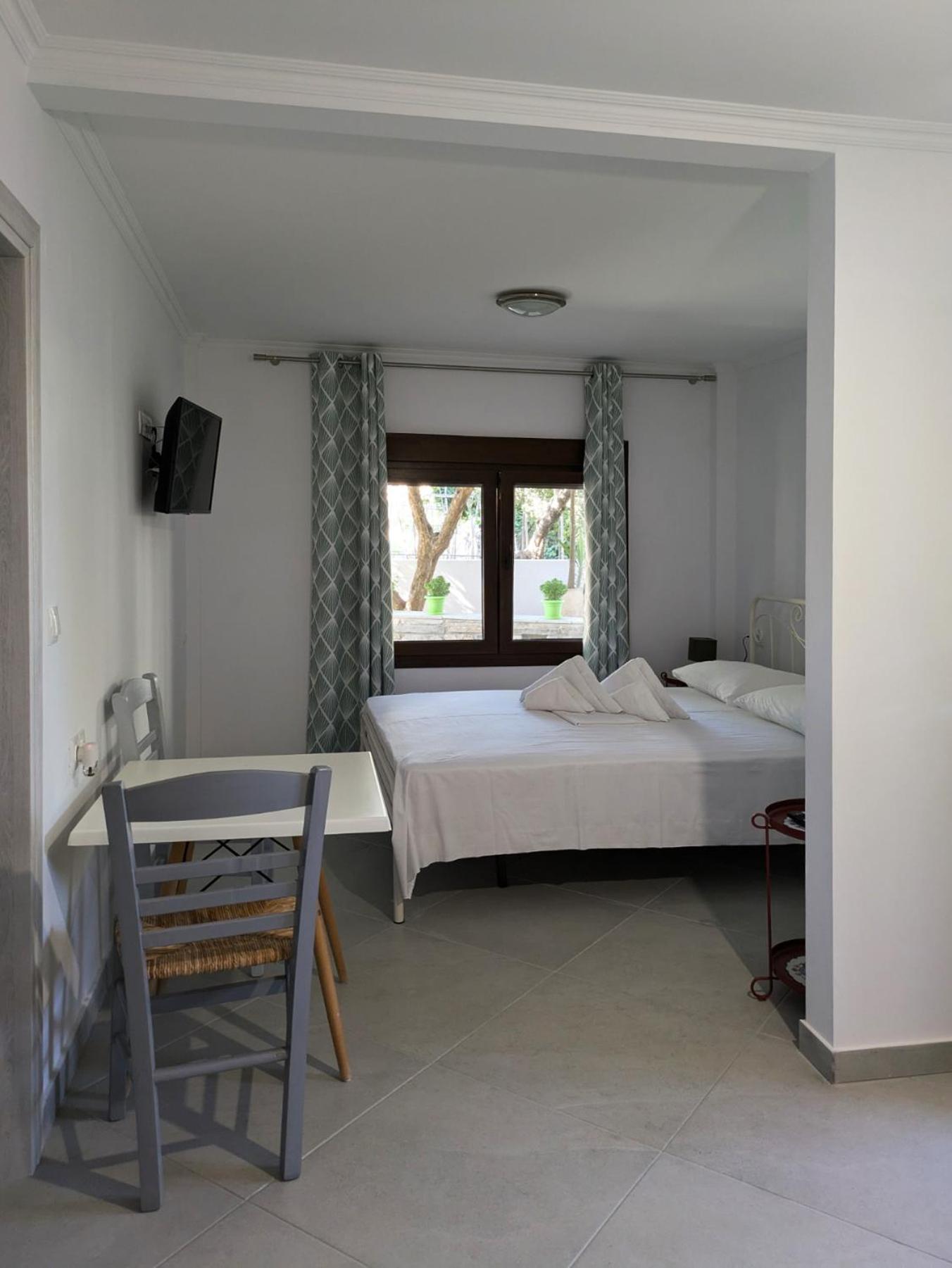 Melina Apartments Nikíti Eksteriør bilde
