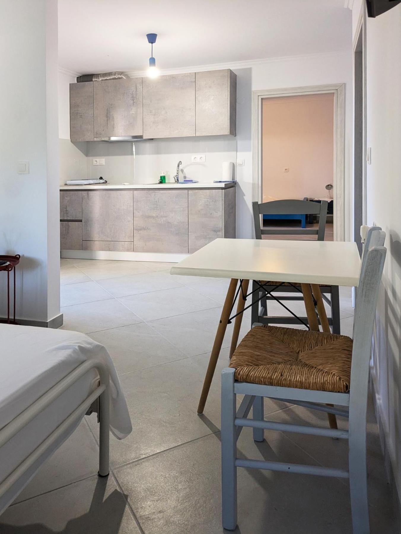 Melina Apartments Nikíti Eksteriør bilde